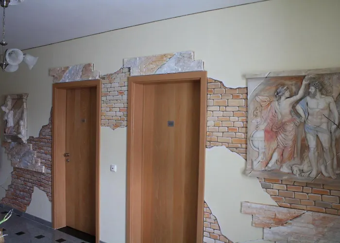 迈克诺斯酒店 3*